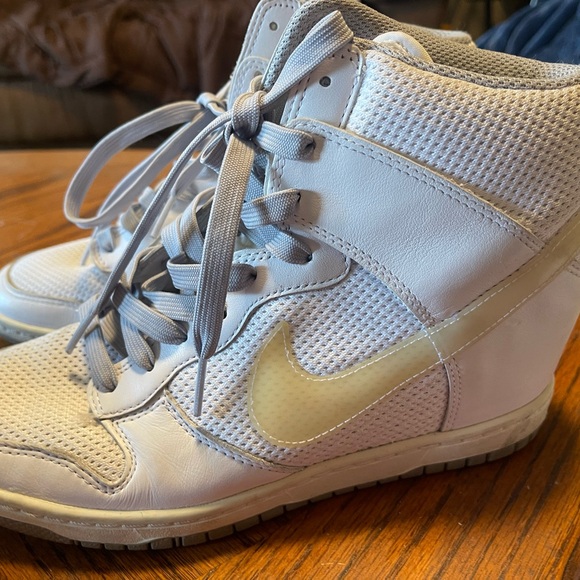 Nike Dunk Sky Hi Essential White Sail Wmns Women’s Size 8.5 Sneakers 644877-100 - Picture 1 of 9